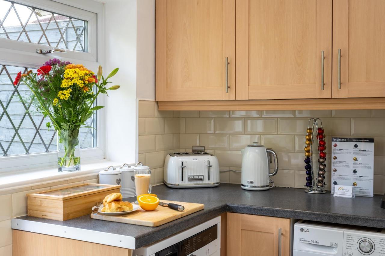 Mulberry House - Luxurious And Modern 4-Bed In Solihull Near Nec,Jlr, Airport, Resorts World, Hs2 Екстер'єр фото