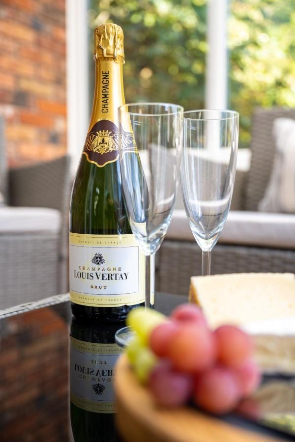 Mulberry House - Luxurious And Modern 4-Bed In Solihull Near Nec,Jlr, Airport, Resorts World, Hs2 Екстер'єр фото