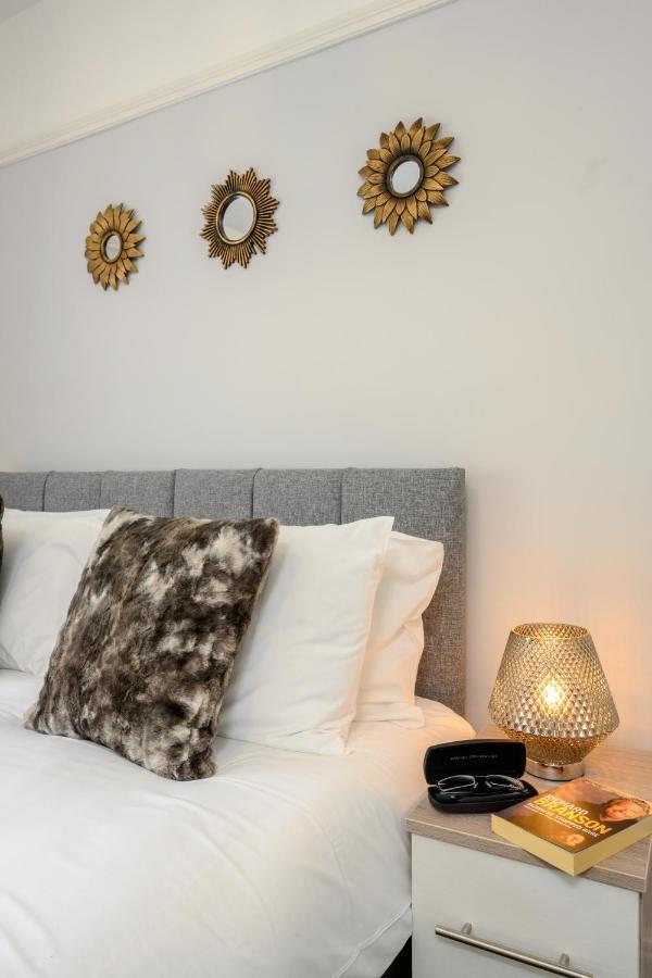 Mulberry House - Luxurious And Modern 4-Bed In Solihull Near Nec,Jlr, Airport, Resorts World, Hs2 Екстер'єр фото